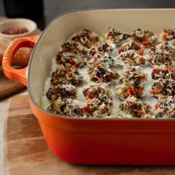 Le Creuset Signature 33cm Cast Iron Roaster - Volcanic