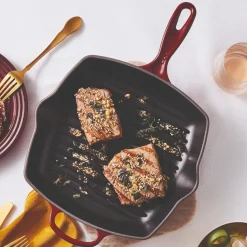 Le Creuset Signature 26cm Cast Iron Square Grillit - Garnet