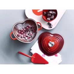 Le Creuset Silicone Heart Shaped Cool Tool - Cerise