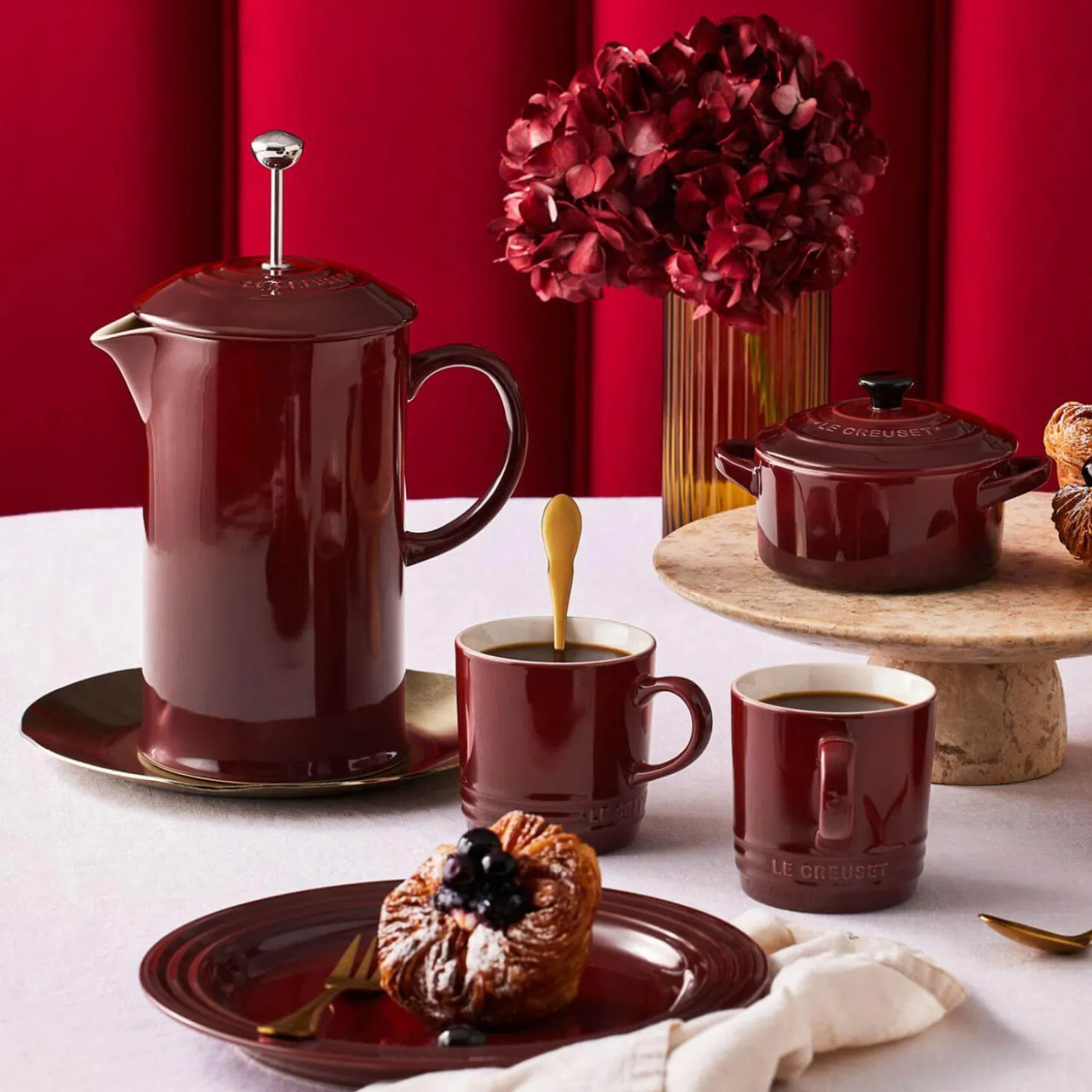 Le Creuset Stoneware Cafetiere - Garnet