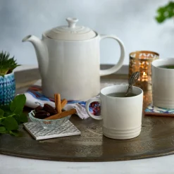 Le Creuset Stoneware Grand Teapot - Meringue