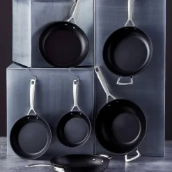 Le Creuset Toughened Non-Stick Saucepan With Glass Lid - 20cm