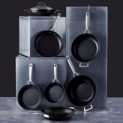 Le Creuset Toughened Non-Stick Shallow Frying Pan - 24cm