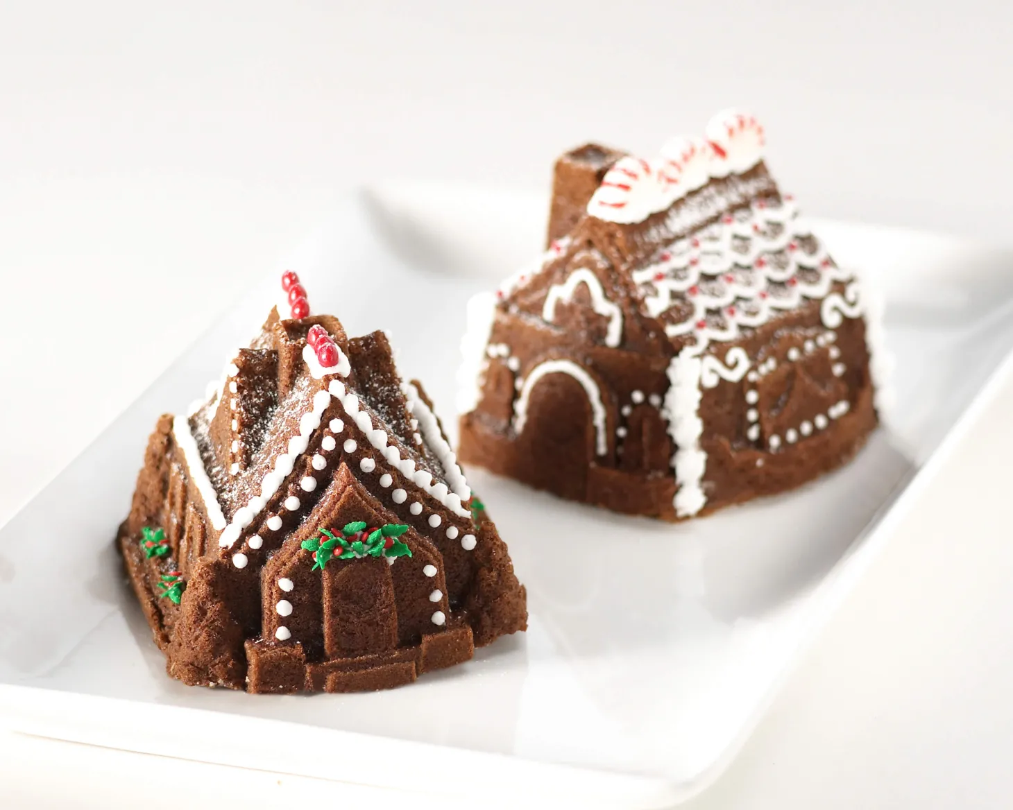 Nordic Ware Gingerbread House Duet Aluminium Pan