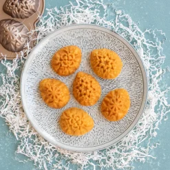 Nordic Ware Ornamental Egg Cakelet Pan - Toffee