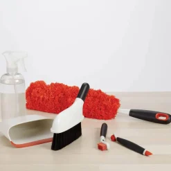 OXO Good Grips Microfibre Hand Duster - Red