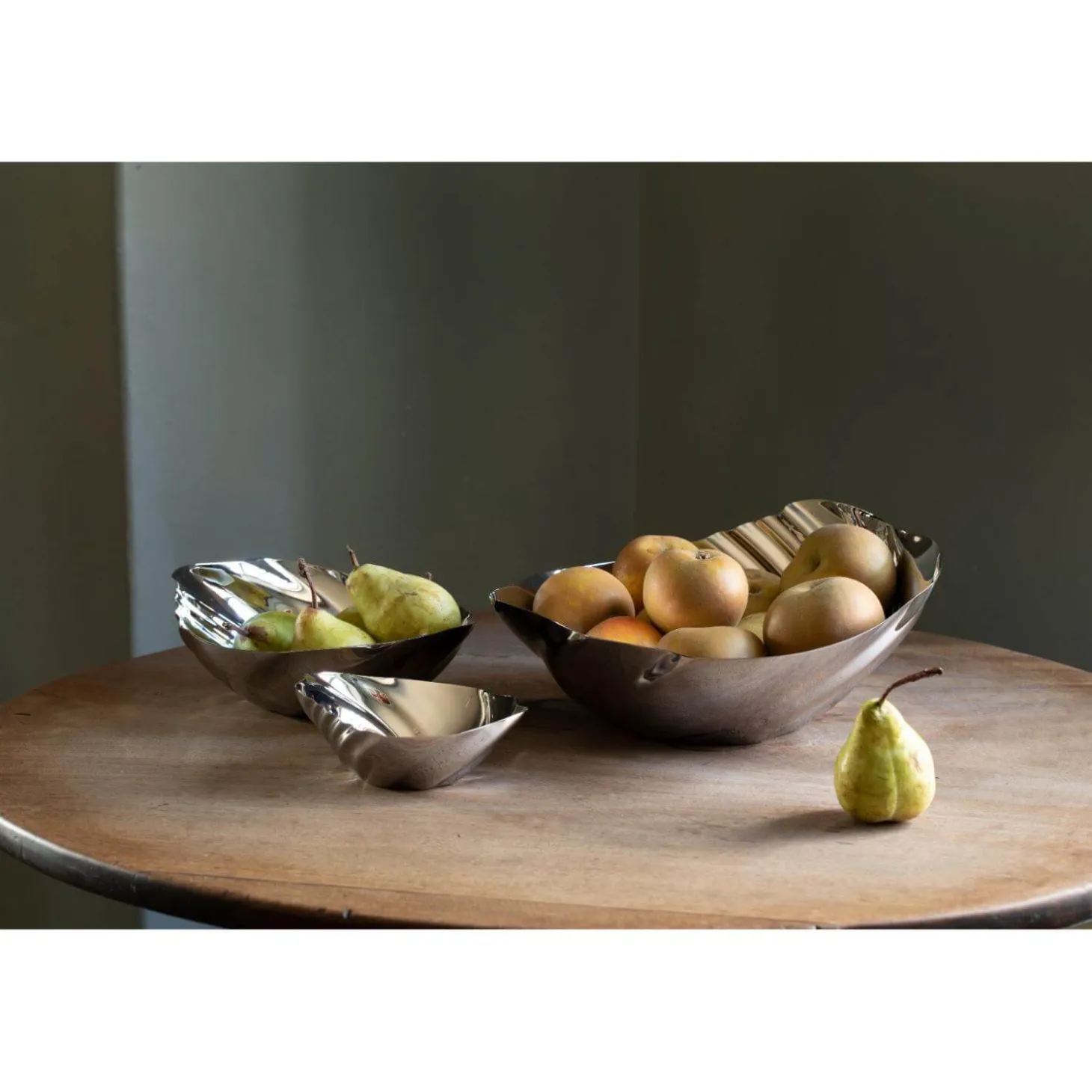 Robert Welch Cascade 18|10 Mirror Polished Stainless Steel Dish - Medium