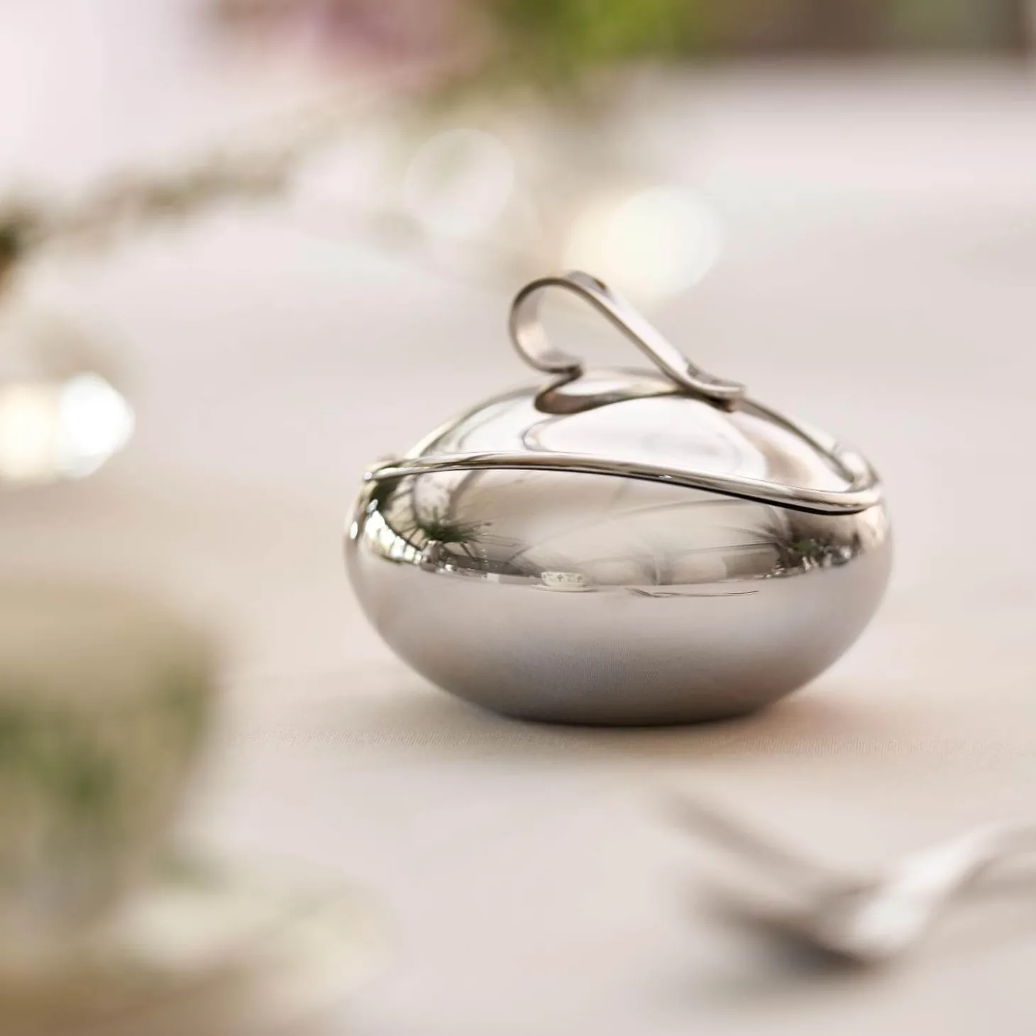 Robert Welch Drift 18|10 Mirror Polished Stainless Steel 300ml Sugar Pot with Lid