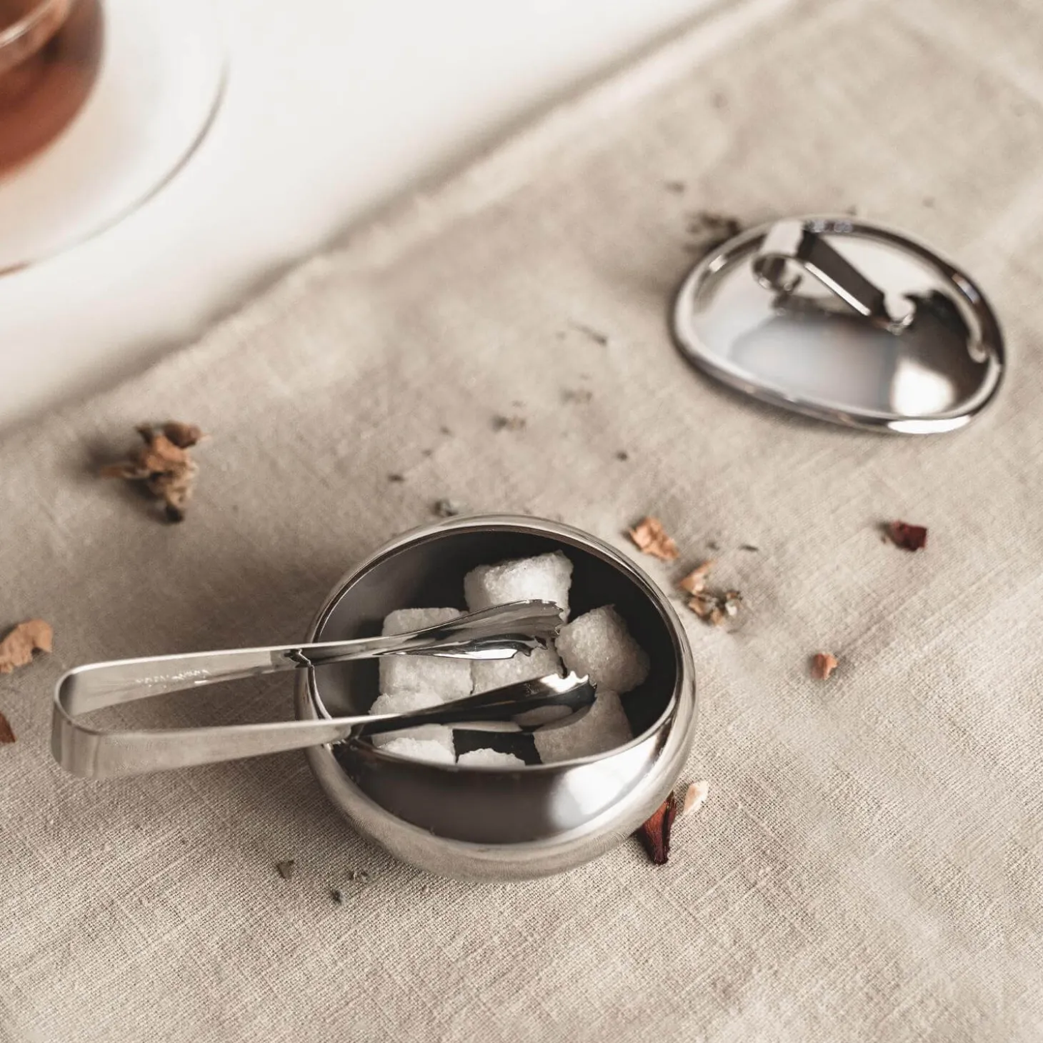 Robert Welch Drift 18|10 Mirror Polished Stainless Steel 300ml Sugar Pot with Lid