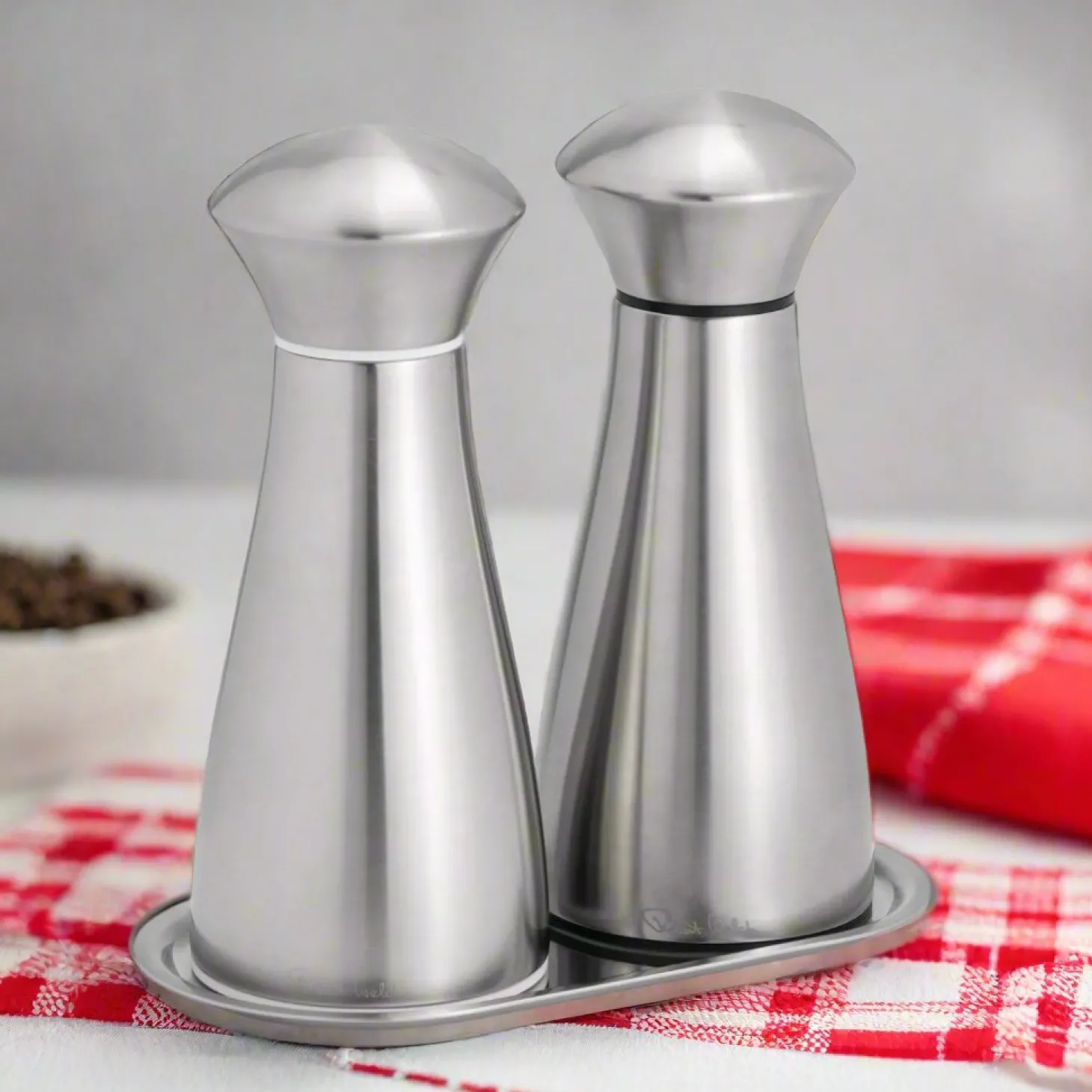 Robert Welch Signature 16.5cm Salt & Pepper Mills with Tray - Satin
