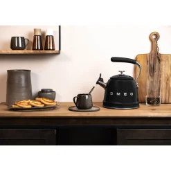 Smeg 50's Retro Style WKF01 Whistling Stove Top Kettle - Black