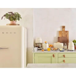 Smeg 50's Style Retro KLF03 Jug Kettle - Cream