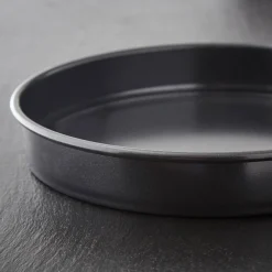 Tower Precision Plus Carbon Steel 23cm Round Non-Stick Loose Base Sandwich Tin - Black