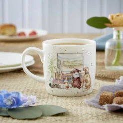 Wrendale Designs by Hannah Dale Bone China 310ml Mug - Movie Night