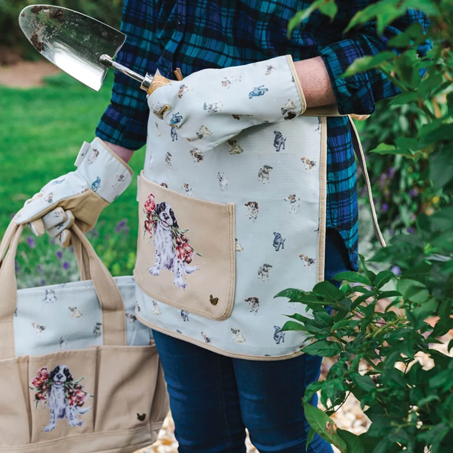 Wrendale Designs by Hannah Dale Gardening Belt - Blooming With Love