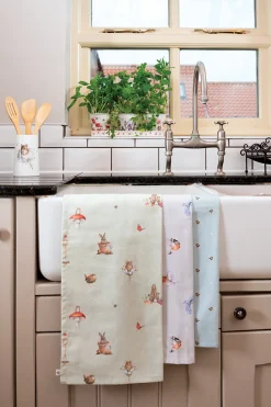 Wrendale Designs by Hannah Dale 100% Cotton Tea Towel - Garden Friends