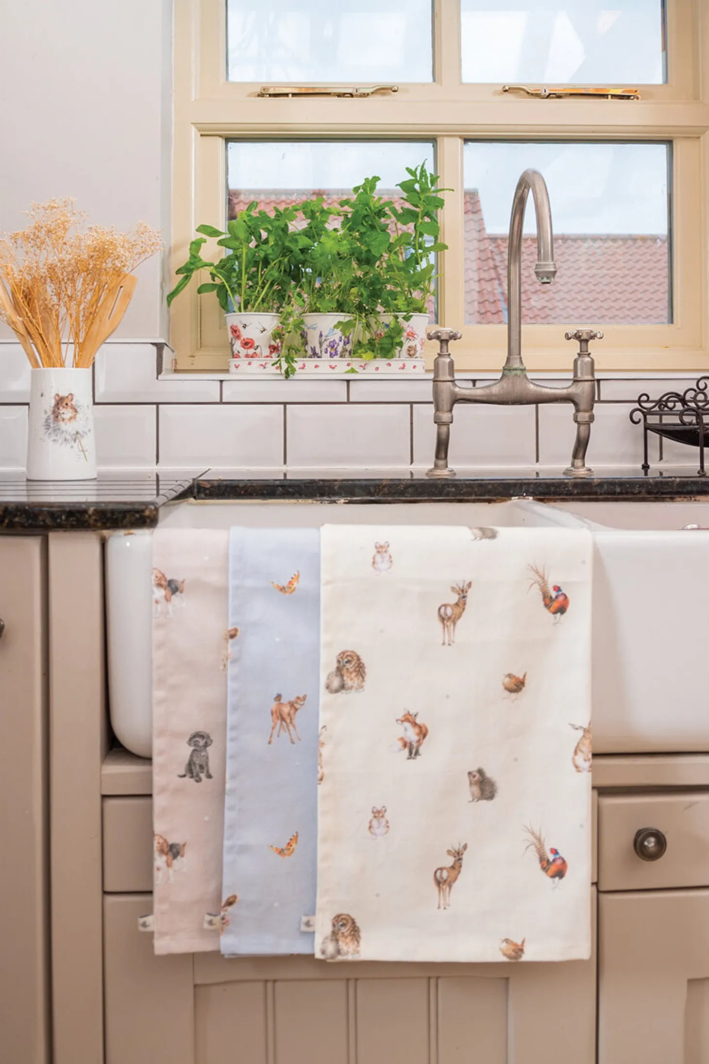 Wrendale Designs by Hannah Dale 100% Cotton Tea Towel - Woodlanders