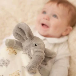 Wrendale Designs by Hannah Dale Little Wren Plush Comforter - Little Savannah